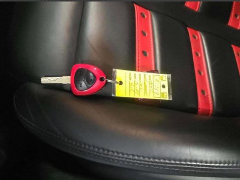 Used 2012 Ferrari California RWD image 13