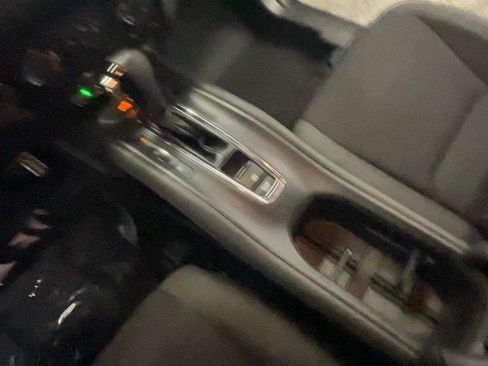 Used 2019 Honda HR-V Sport image 39
