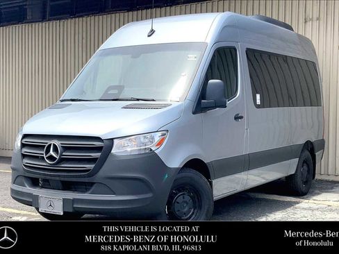 Used 2025 Mercedes-Benz Sprinter 2500 image 1