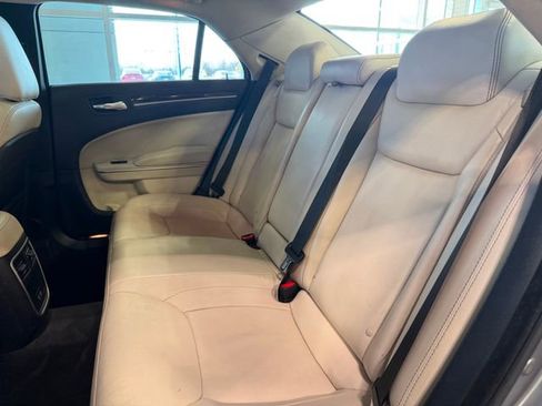 Used 2015 Chrysler 300 Limited image 20