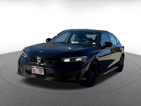 Used 2025 Honda Civic Sport image 3