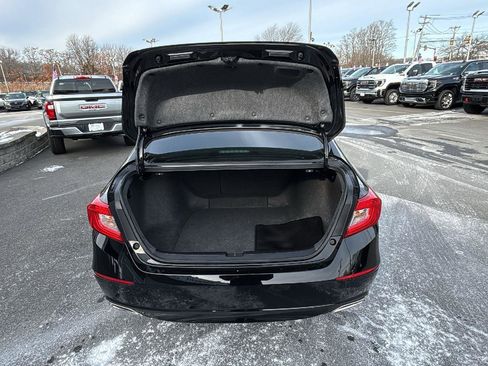 Used 2018 Honda Accord Sport image 30