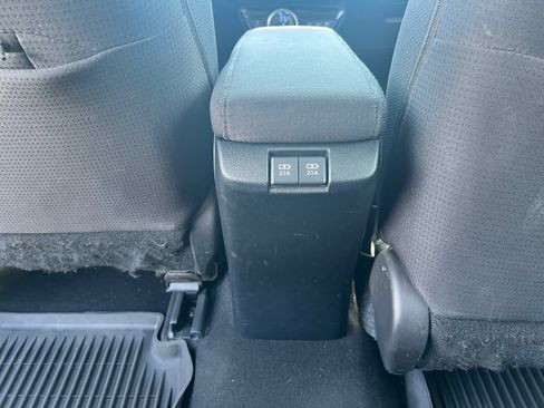 Used 2021 Toyota Prius Prime LE FWD image 26