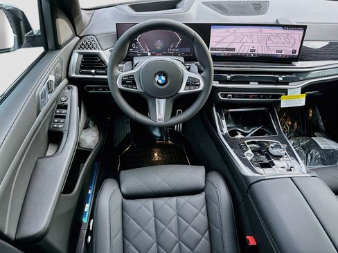 New 2027 BMW X7 xDrive40i w/ M Sport Package AWD/4WD image 16