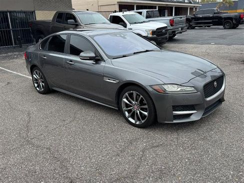 Used 2016 Jaguar XF R-Sport image 5