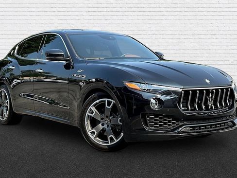 Used 2023 Maserati Levante GT AWD/4WD image 3