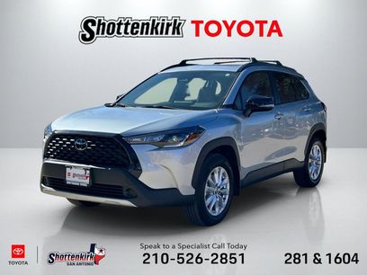 New 2025 Toyota Corolla Cross LE w/ Moonroof Package