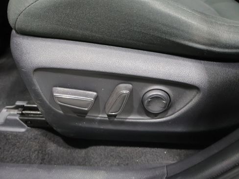 Used 2021 Toyota RAV4 XLE w/ Convenience Package AWD/4WD image 13