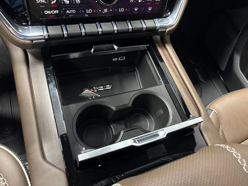 New 2026 GMC Yukon Denali Ultimate w/ LPO, Floor Liner Package AWD/4WD image 20
