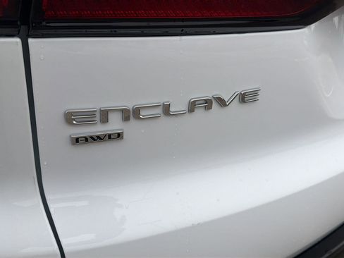 Used 2025 Buick Enclave Sport Touring image 10