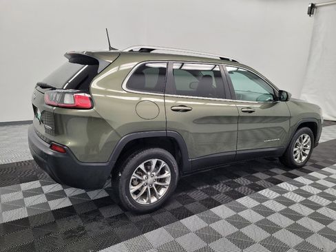 Used 2020 Jeep Cherokee Latitude Plus w/ Mopar Interior Package FWD image 10