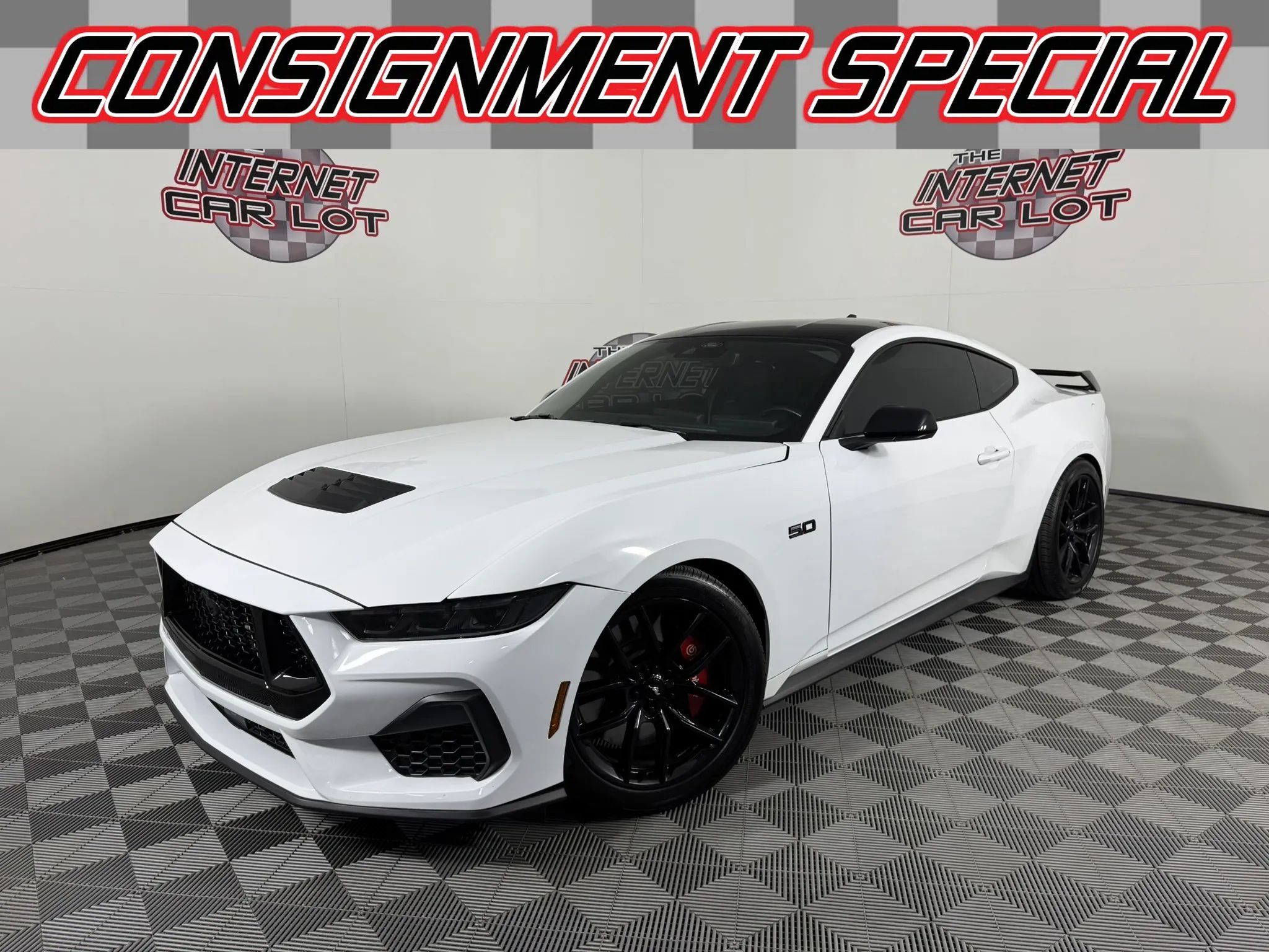 Used 2024 Ford Mustang GT RWD image 1