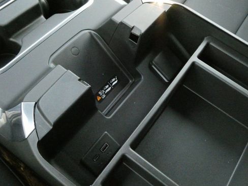 New 2025 GMC Sierra 2500 SLT w/ SLT Premium Package image 21