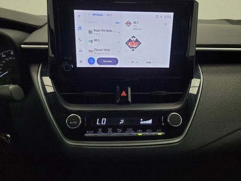 Used 2023 Toyota Corolla LE image 25