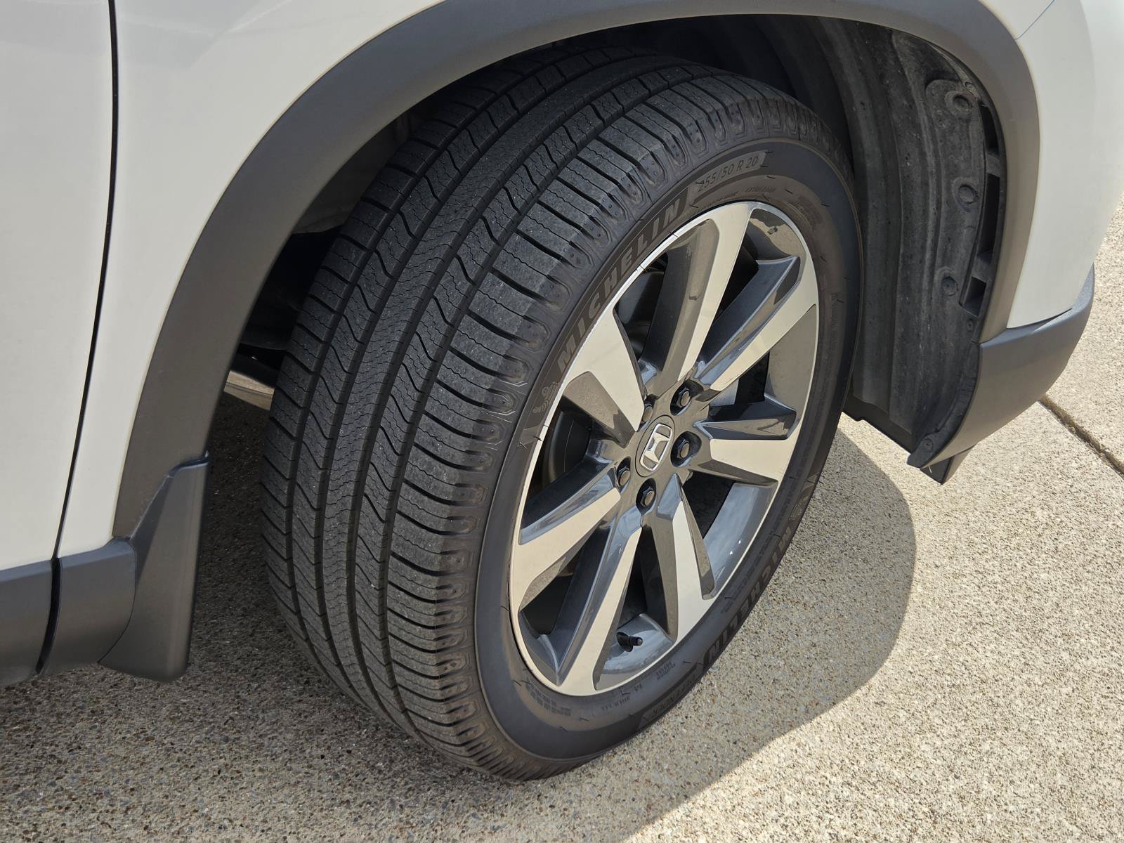 Used 2025 Honda Pilot Touring image 6