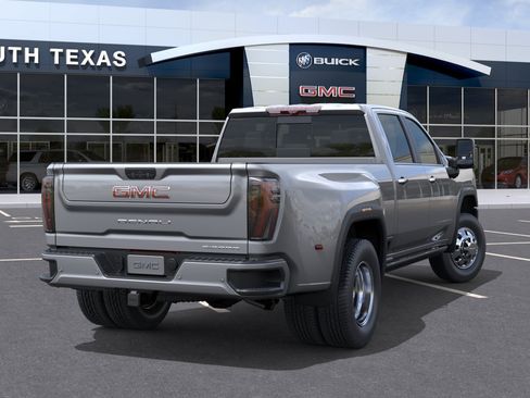 New 2026 GMC Sierra 3500 Denali w/ Denali Reserve Package AWD/4WD image 4