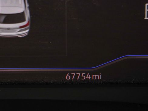 Used 2022 Volkswagen Atlas Cross Sport SE image 16