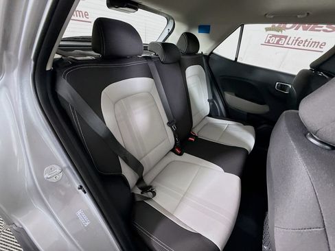 Certified 2023 Hyundai Venue SEL FWD image 30
