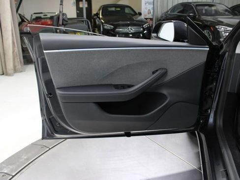 Used 2024 Tesla Model 3 Standard Range image 30