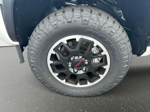 New 2025 Toyota Tacoma TRD Off-Road image 9