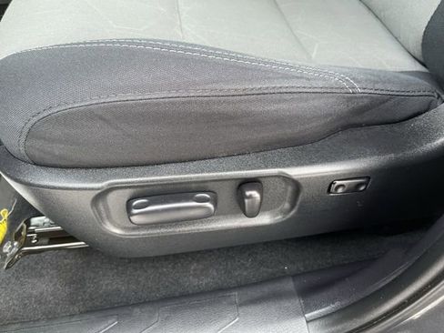 Certified 2021 Toyota Tacoma TRD Off-Road image 12