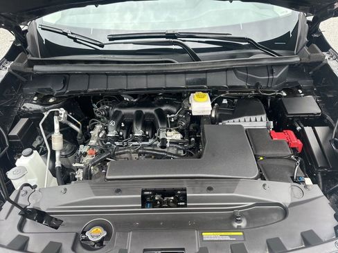 Used 2025 Nissan Pathfinder SL image 35