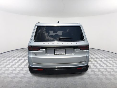 Used 2024 Jeep Wagoneer Series II w/ Flexible Seating Group AWD/4WD image 6