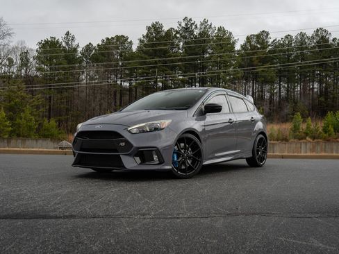 Used 2016 Ford Focus RS image 1
