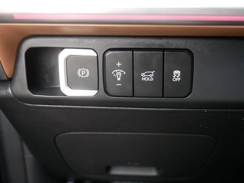 Used 2025 Hyundai Santa Fe Limited AWD/4WD image 26