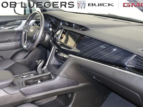 Certified 2025 Cadillac XT6 Premium Luxury FWD image 19