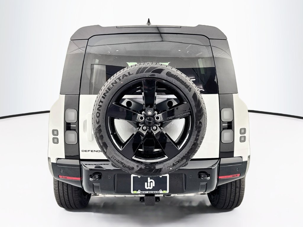 New 2026 Land Rover Defender 110 X-Dynamic SE AWD/4WD image 6