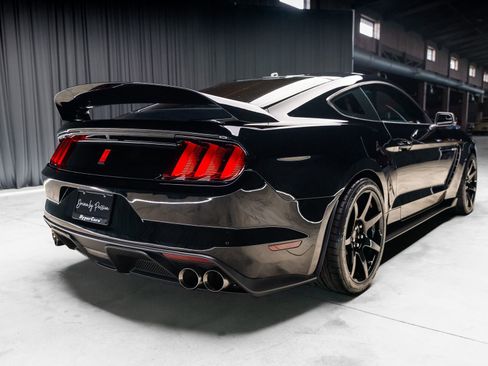 Used 2016 Ford Mustang Shelby GT350R w/ GT350R Equipment Group 920A RWD image 5