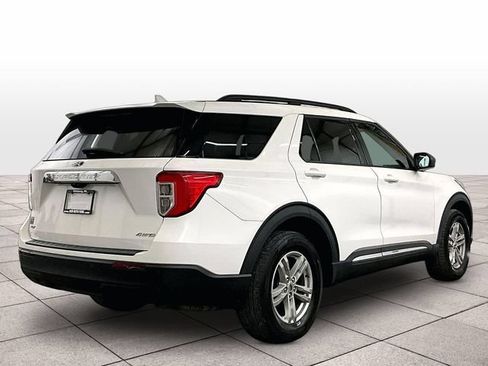 Used 2022 Ford Explorer XLT AWD/4WD image 11