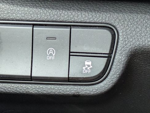 Certified 2024 Kia Seltos EX FWD image 19