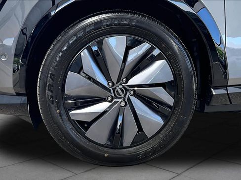 Used 2024 Nissan Ariya AWD image 10