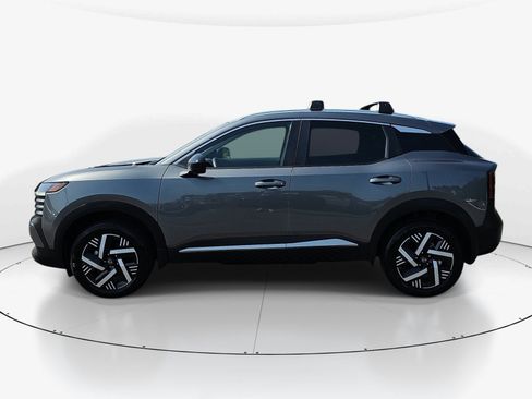 Used 2026 Nissan Kicks SV w/ SV Premium Package FWD image 7