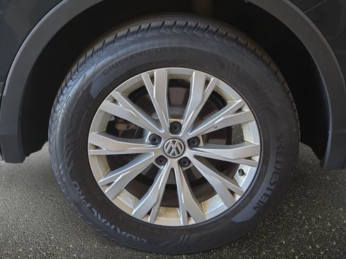 Used 2019 Volkswagen Tiguan SE AWD/4WD image 31