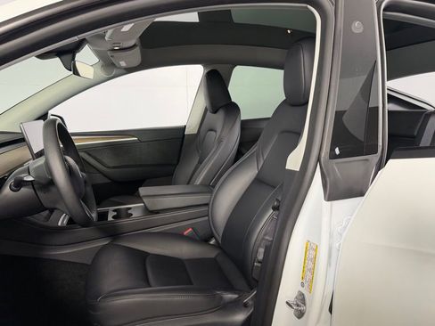 Used 2025 Tesla Model Y Performance image 26