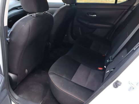 Used 2022 Nissan Sentra SR w/ Electronics Package FWD image 5
