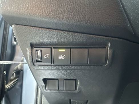 Certified 2023 Toyota Corolla Cross LE w/ Moonroof Package image 28