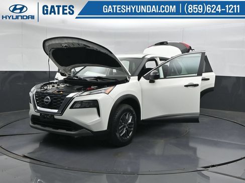 Used 2023 Nissan Rogue S FWD image 55