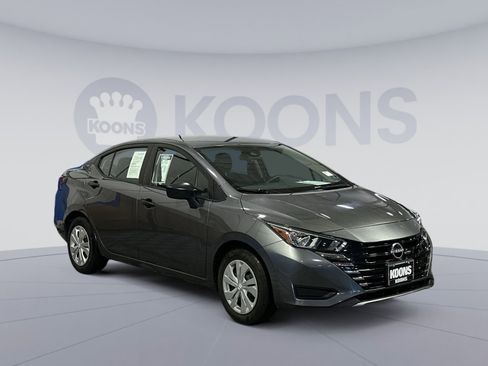 Used 2024 Nissan Versa S image 10
