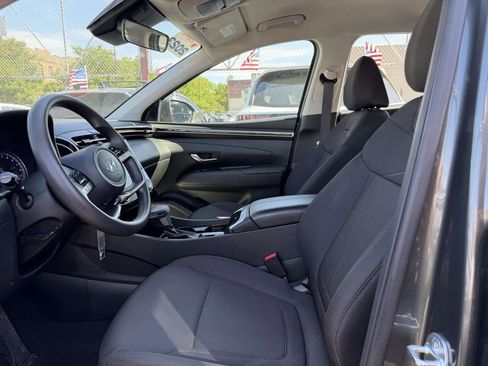 Certified 2023 Hyundai Tucson SE w/ Winter Package AWD/4WD image 18