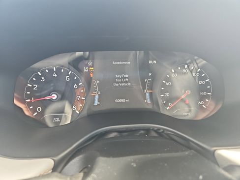 Used 2023 Jeep Compass Limited image 27