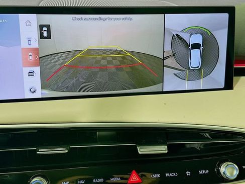 New 2026 Genesis GV70 2.5T Advanced AWD/4WD image 13