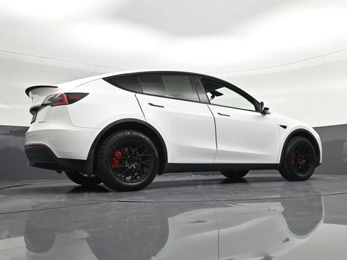 Used 2021 Tesla Model Y Performance AWD/4WD image 25