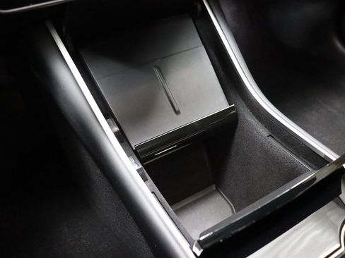 Used 2020 Tesla Model 3 Long Range image 37