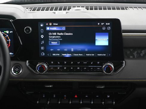 Used 2025 Chevrolet Colorado ZR2 w/ Technology Package AWD/4WD image 15