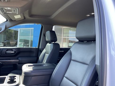 Used 2021 Chevrolet Silverado 2500 LTZ w/ LTZ Plus Package AWD/4WD image 19