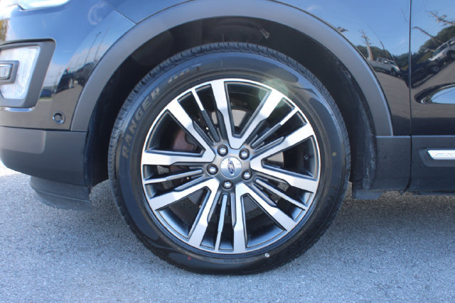 Used 2016 Ford Explorer Platinum AWD/4WD image 36